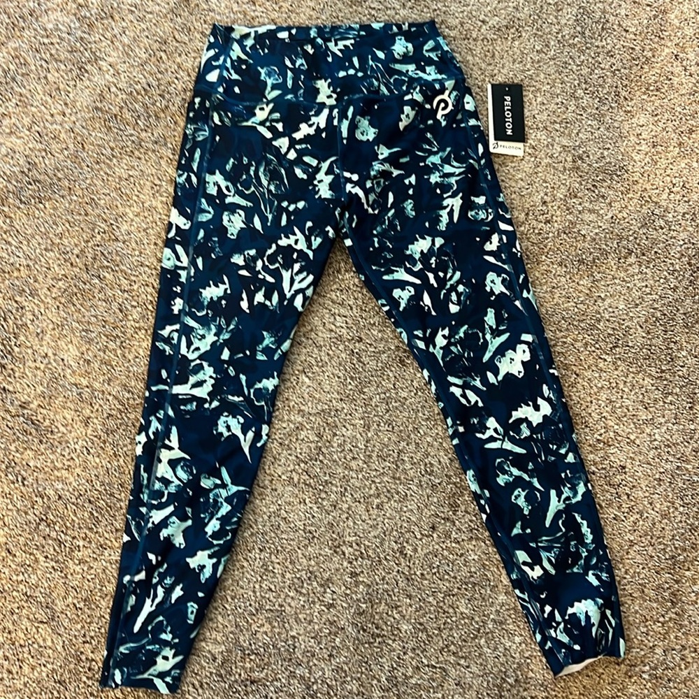 NWT Peloton Cadent Floral Camo High Rise Pocket Leggings